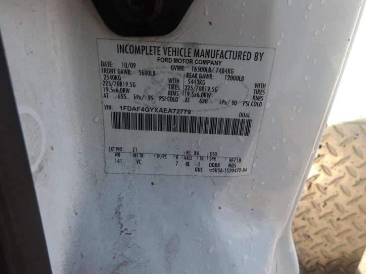 2010-ford-f450-mechanics-truck-image-32