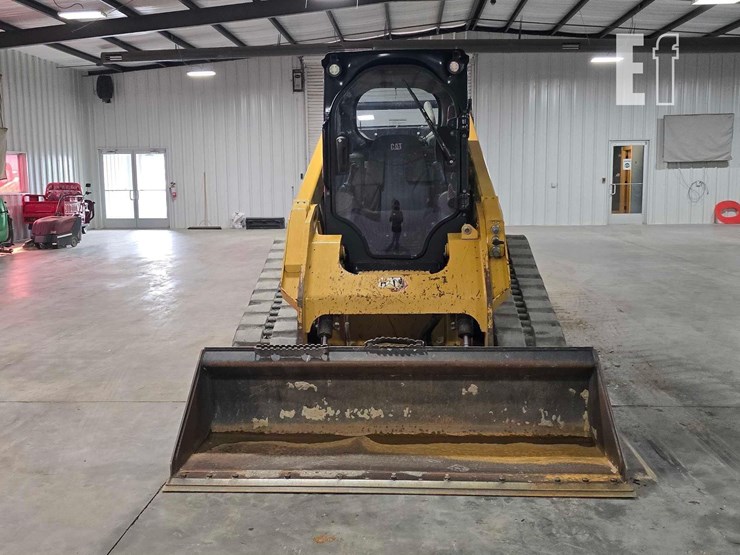 2021-caterpillar-299d3-image-7