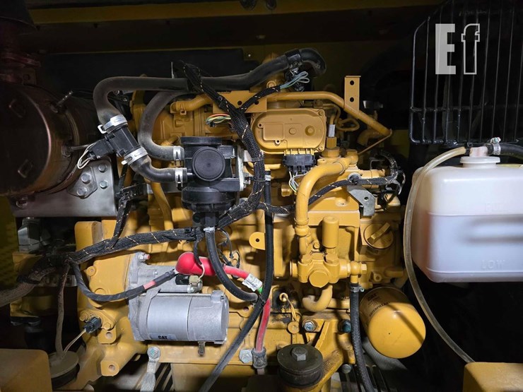 2021-caterpillar-307.5-image-26