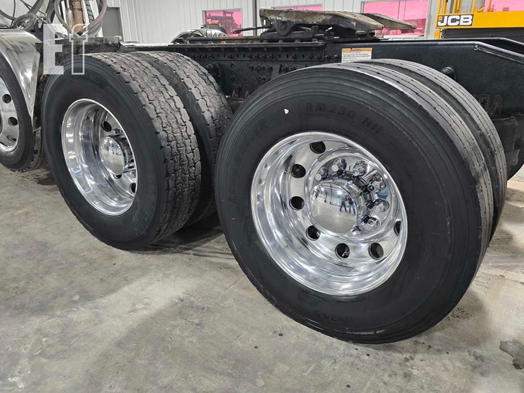 2020-mack-granite-64bt-image-20