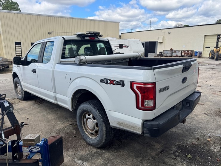 2016-ford-f150-xl-ext-cab-pickup---4wd-(not-running)-5.0l-v8-(bad-engine)---231,515-miles-showing---image-4