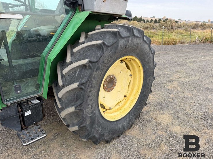 2000-john-deere-5510-tractor-image-18
