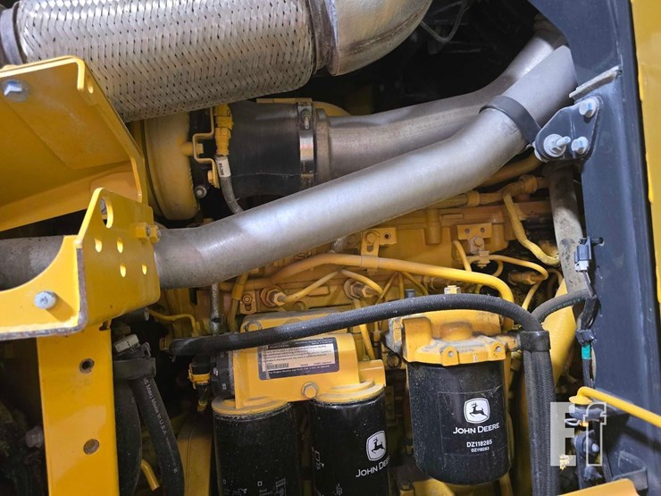 2018-deere-770g-image-30