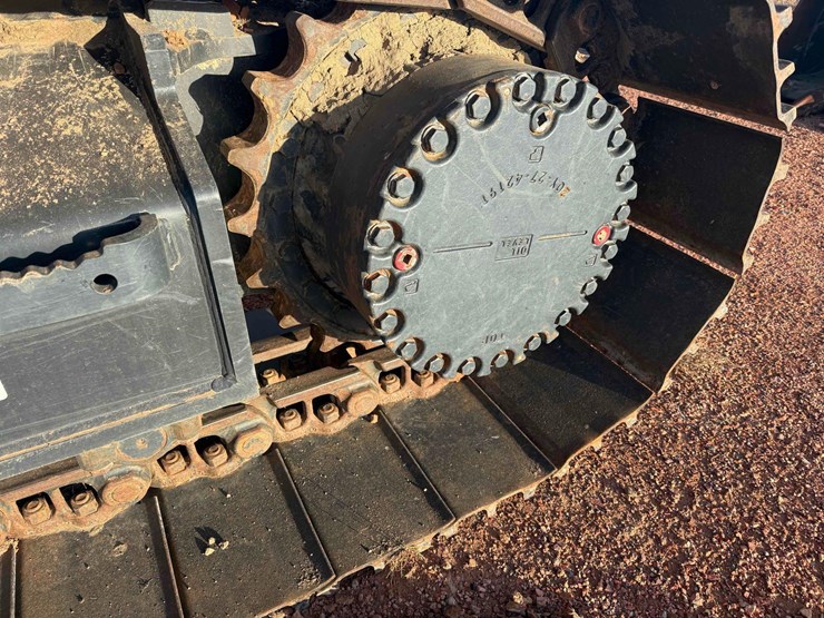2021-komatsu-pc170lc-11-excavator-image-24