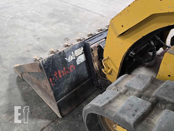 2022-caterpillar-289d3-image-12