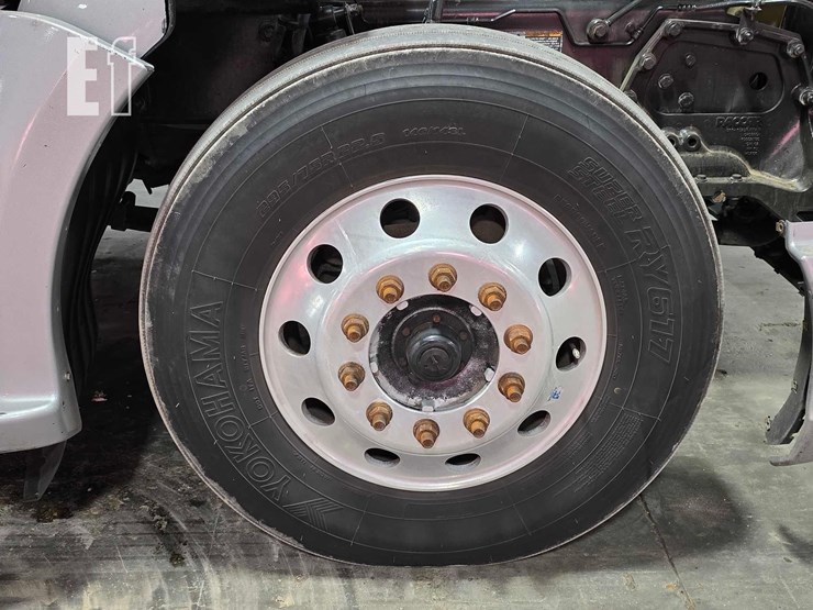 2020-kenworth-t680-image-26