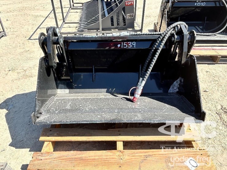 2026-38"-4-in-1-bucket,-fits-skidsteer-image-1