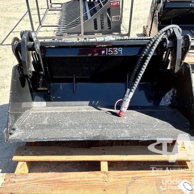2026 38" 4-IN-1 BUCKET, fits skidsteer
