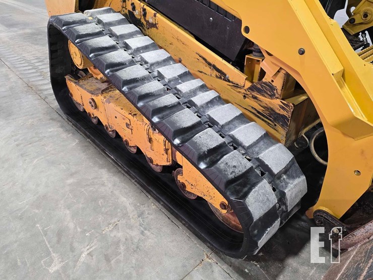 2022-caterpillar-299d3-image-37