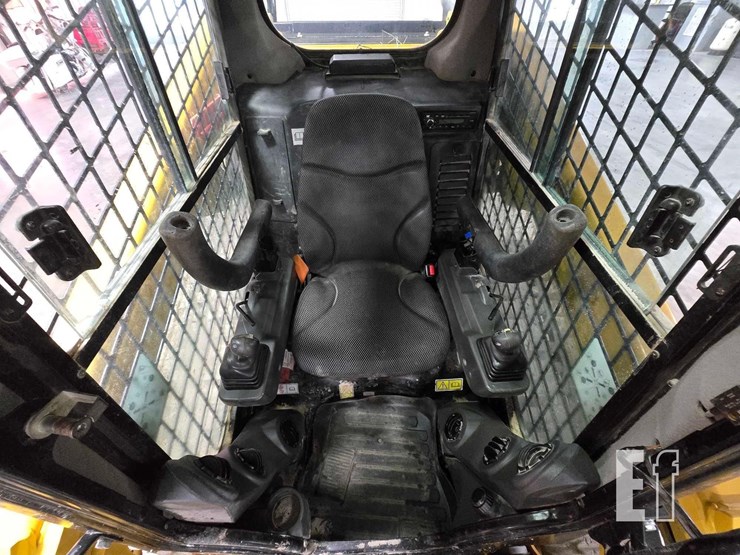 2021-caterpillar-289d3-image-13