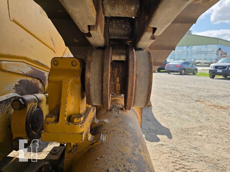 2019-caterpillar-d6t-xl-image-40