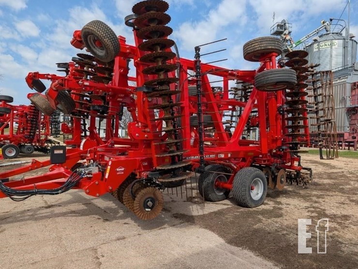 2023-kuhn-krause-8010-xt-1005-image-1