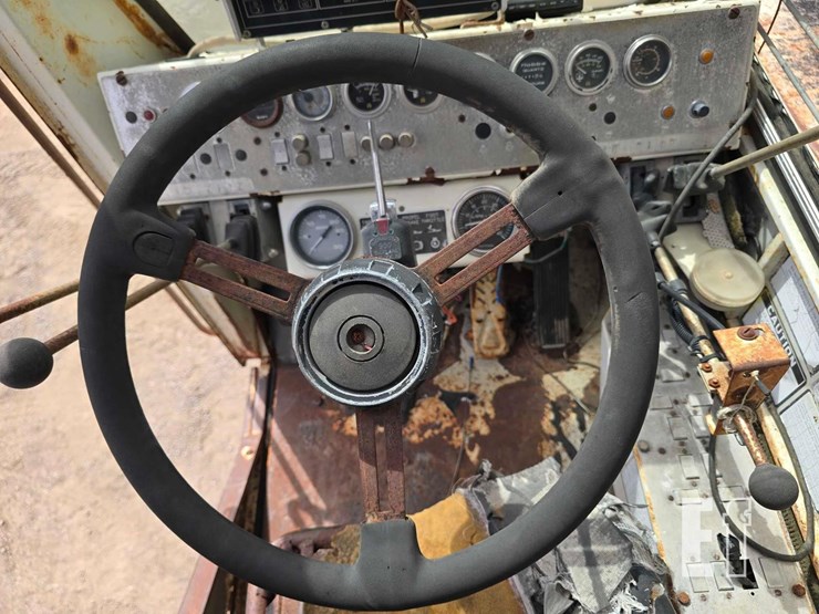 p&h-century-rough-terrain-crane-3720-image-12