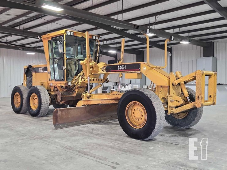 2001-caterpillar-140h-image-2