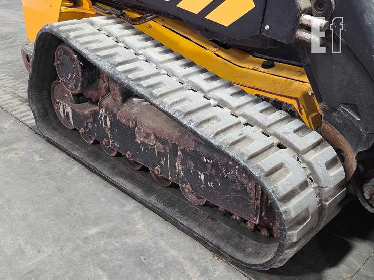 2021-jcb-3ts-8t-image-32