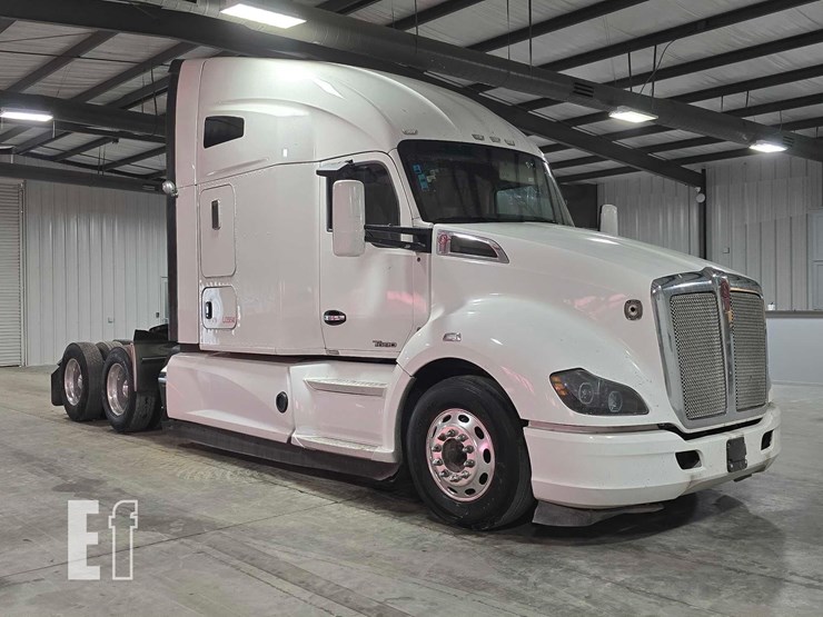 2020-kenworth-t680-image-2