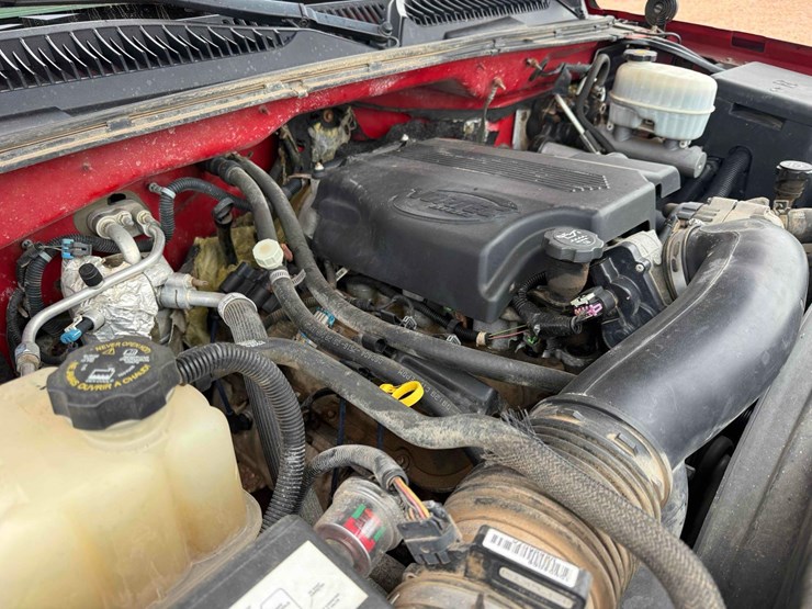 2004-cherolet-3500-service-pickup-image-35