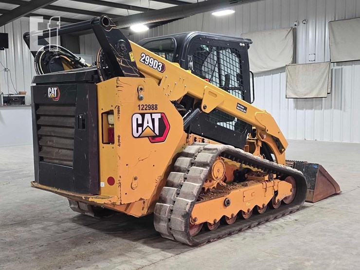 2021-caterpillar-299d3-image-3