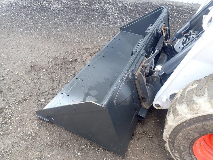 bobcat-80"-heavy-duty-skid-steer-bucket-image-5
