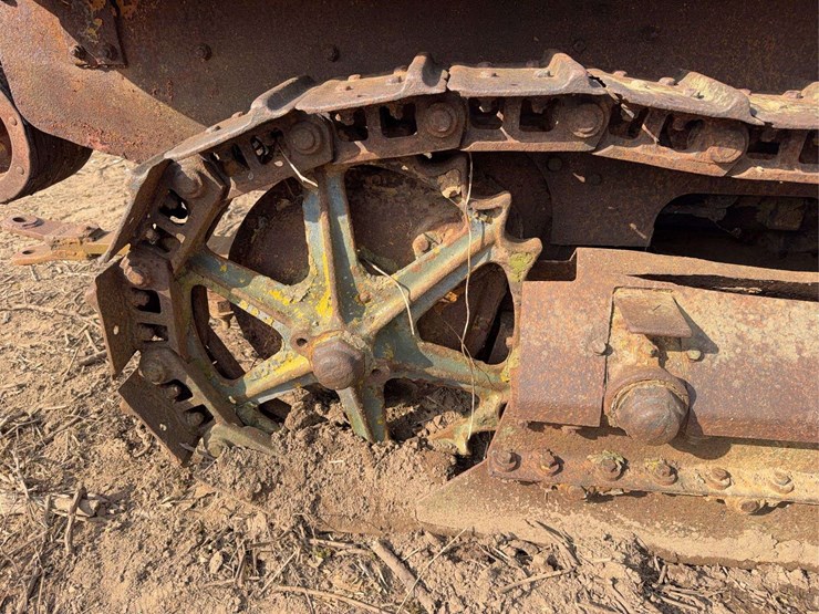 caterpillar-ten-image-22