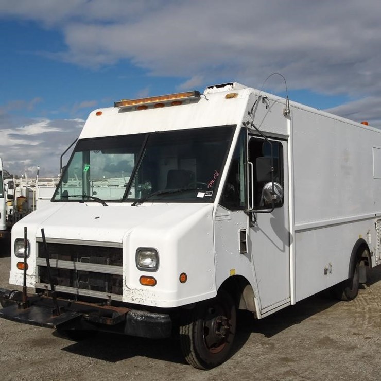 2002 WORKHORSE P42