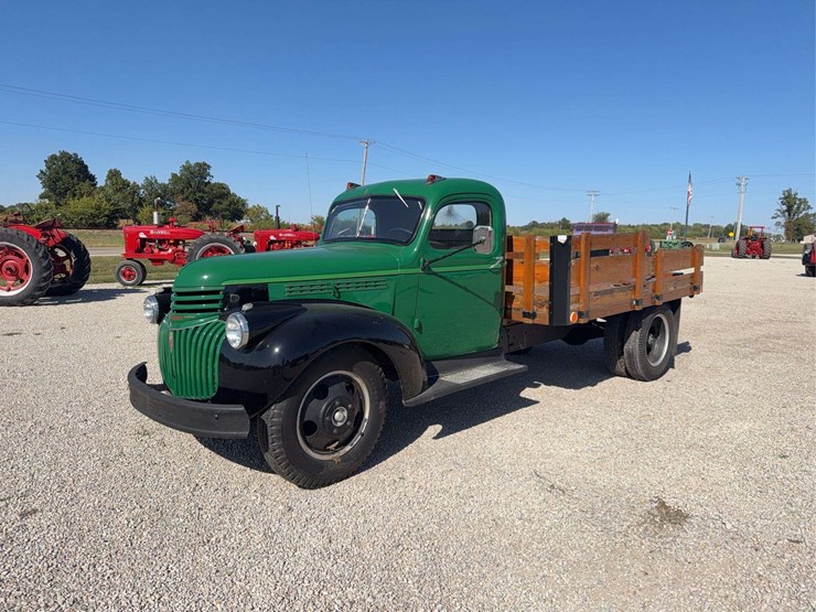 1946-chevrolet-truck-image-1