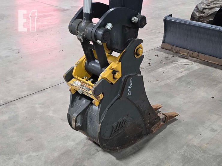 2025-deere-35-p-tier-image-11