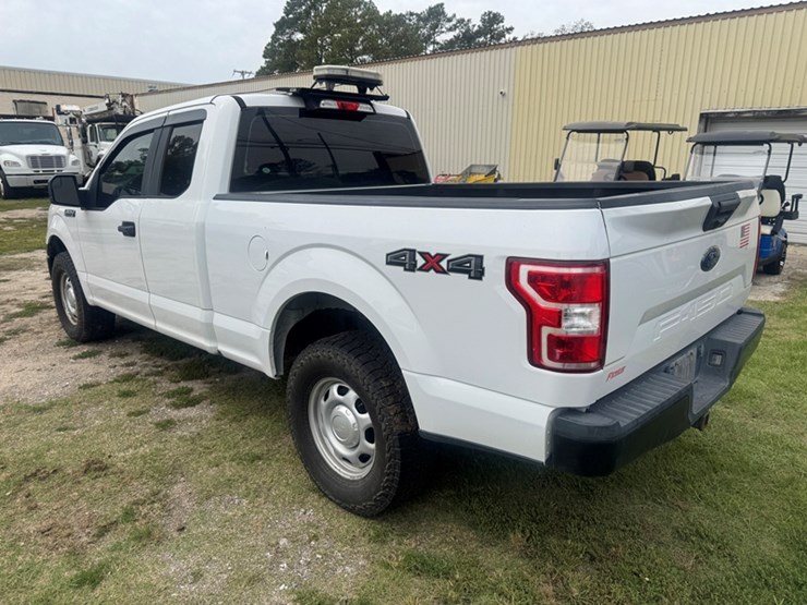 2020-ford-f150-xl-extended-cab-pickup---4wd-5.0l-v8---205,698-miles-showing---1ftfx1e5xlfb38257-image-4