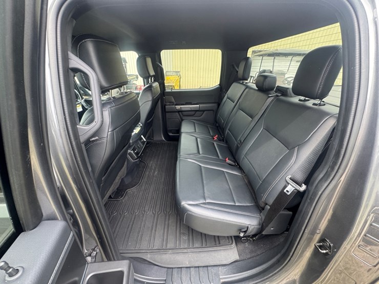 2023-ford-f-150-crew-cab-xlt-powerboost-4wd-3.5l-twin-turbo-v6-hybrid-–-54,300-miles-showing-image-6