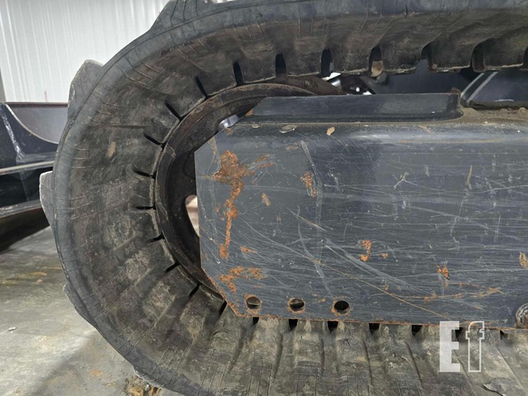 2024-deere-35-p-tier-image-24