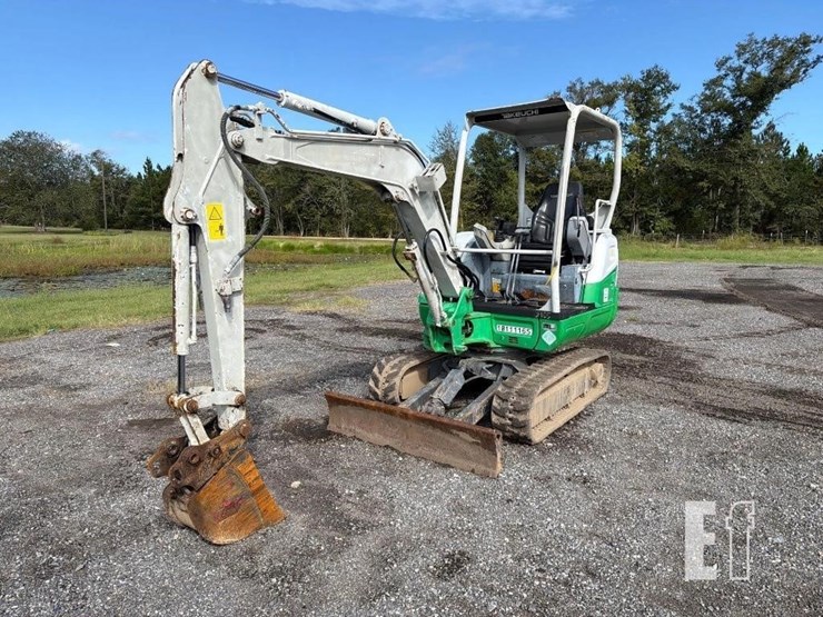 2018-takeuchi-tb230-image-2