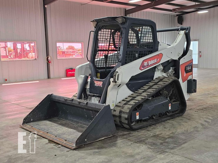 2021-bobcat-t64-image-1