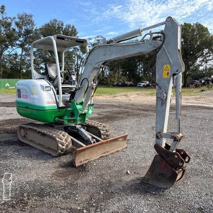 2018 TAKEUCHI TB230