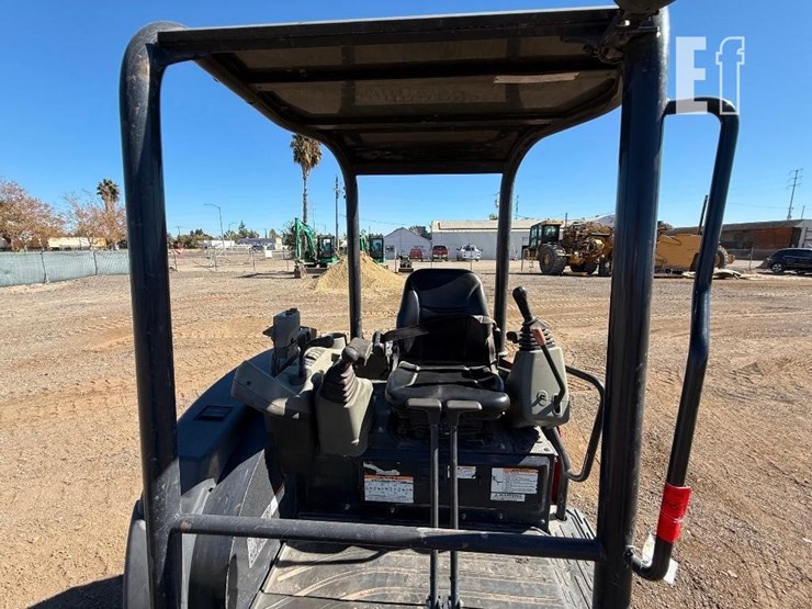 2020-yanmar-vio35-6a-image-9