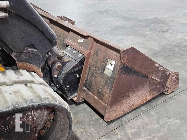 2021-jcb-3ts-8t-image-11