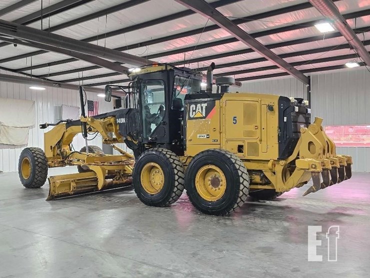 2011-caterpillar-140m2-image-5