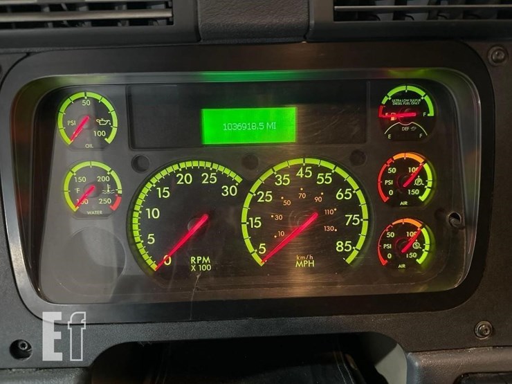 2017-freightliner-cascadia-125-image-16