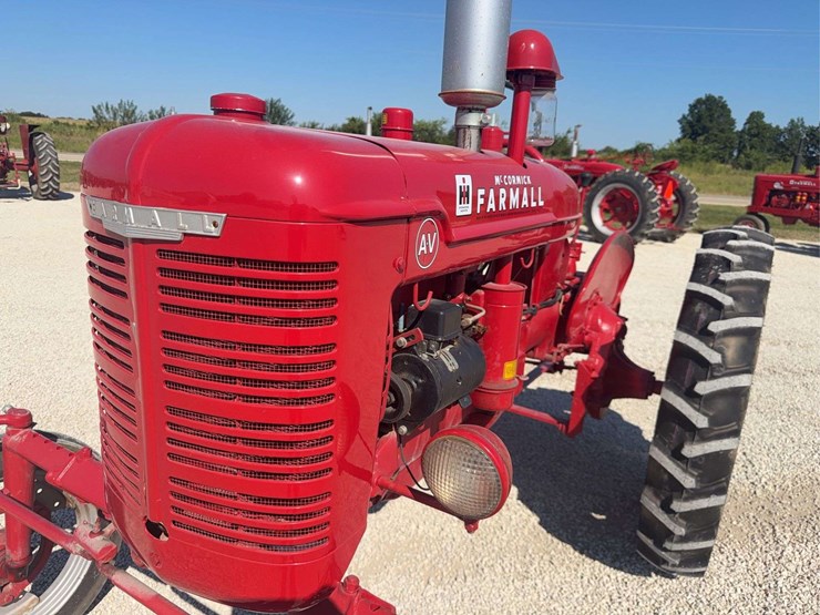 farmall-av-image-13
