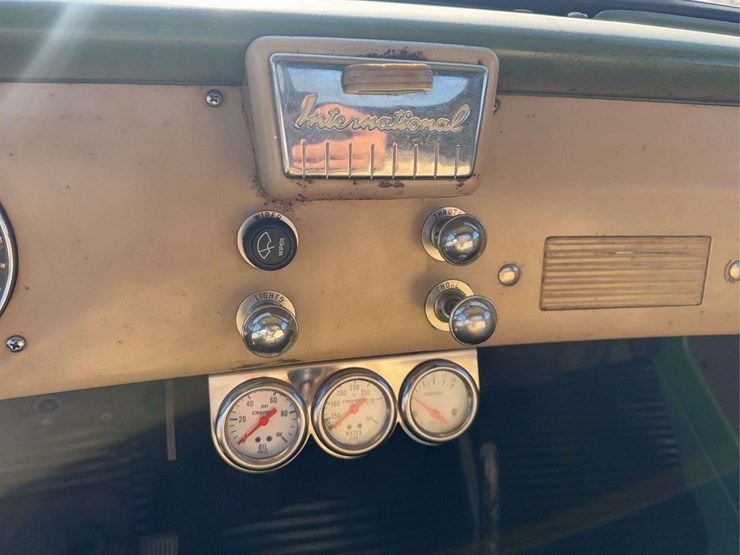 1953-international-r-112---tons-of-upgrades!-image-34