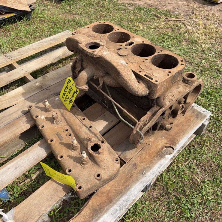Massey Harris GP Engine