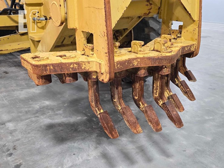2009-caterpillar-120m-image-15