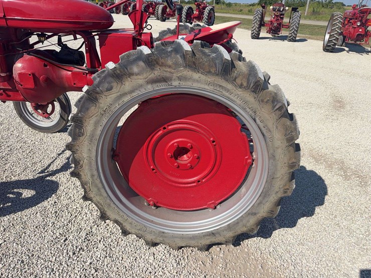 farmall-av-image-23