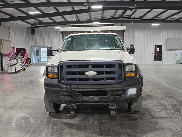 2007-ford-f550-image-7