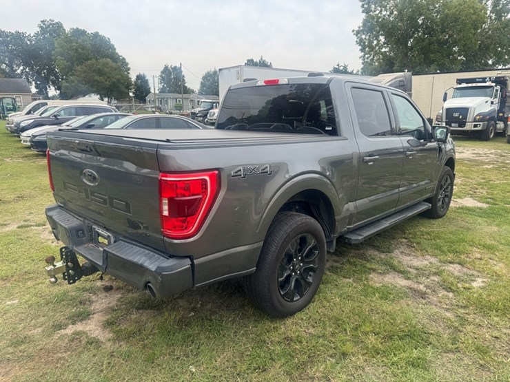 2023-ford-f-150-crew-cab-xlt-powerboost-4wd-3.5l-twin-turbo-v6-hybrid-–-54,300-miles-showing-image-3