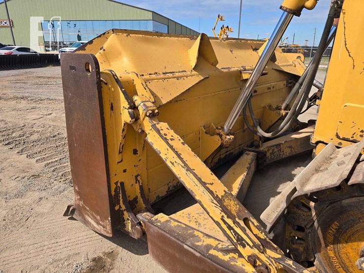2007-caterpillar-d6r-image-12