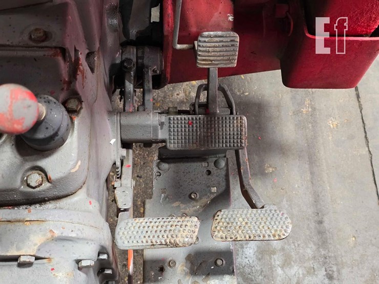 massey-ferguson-245-image-15