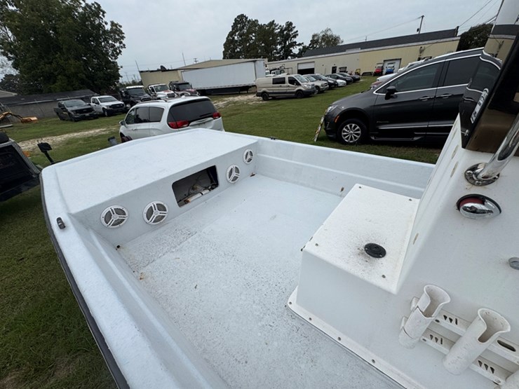 1996-hancock-18'-flat-bottom-center-console-skiff---ran-this-summer---floor-redone-2-years-ago-140hp-image-8