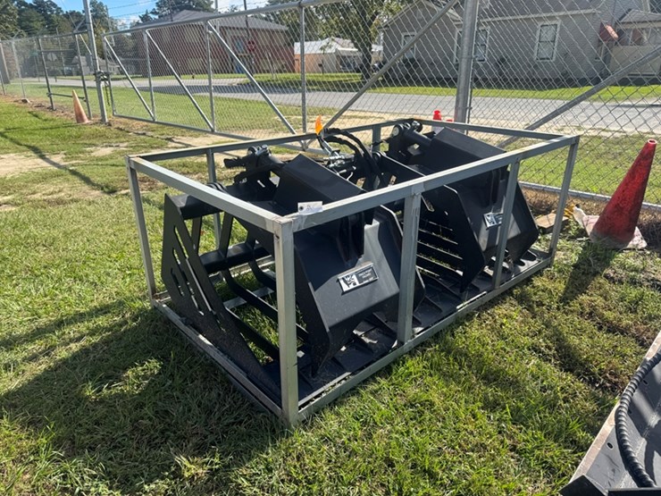 new-72"-skid-steer-rock-grapple-bucket-image-2