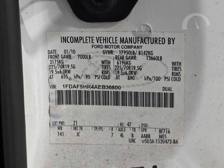 2010-ford-f550-image-26