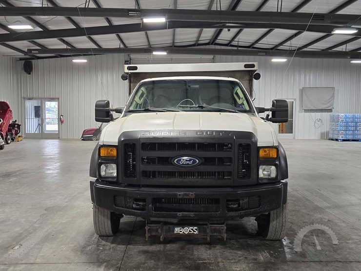2010-ford-f550-image-7